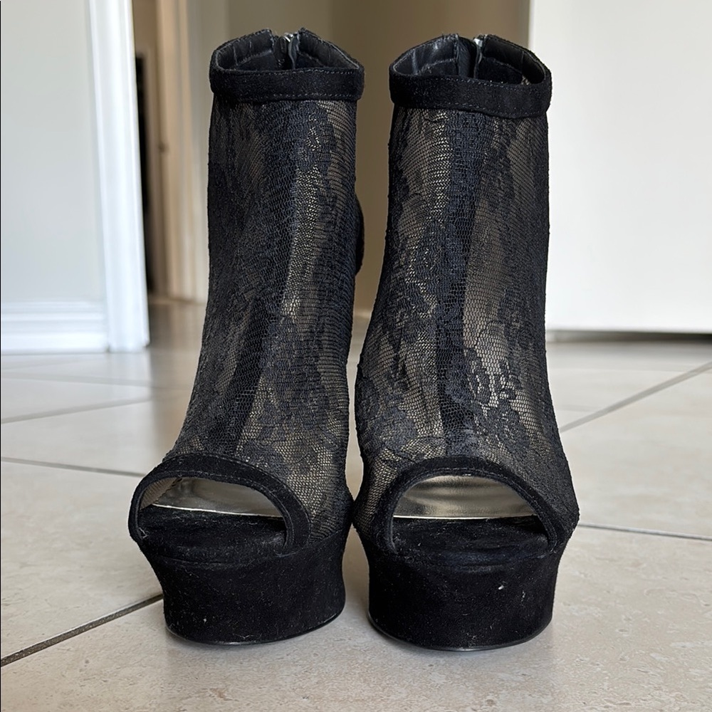 Elegant Black Lace Peep-Toe Ankle Boots